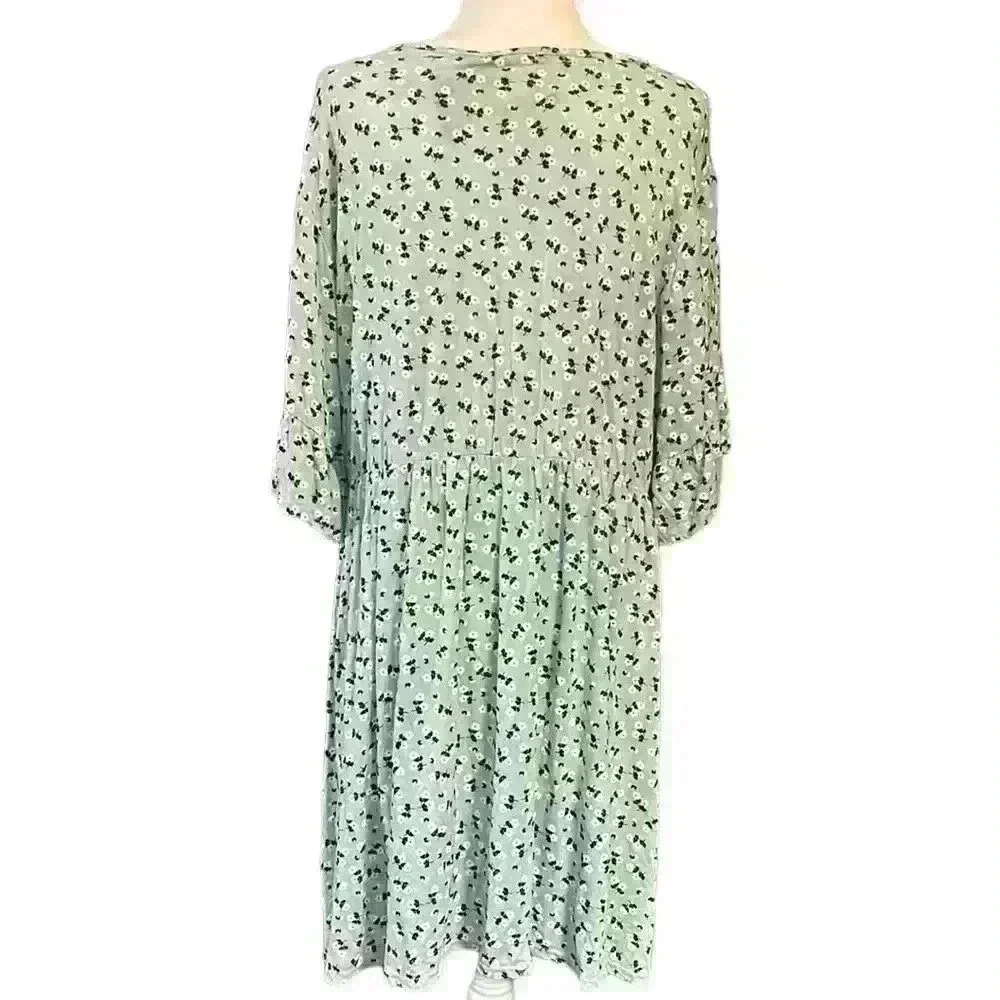 NWT BOOHOO PLUS UK Floral Smock Dress Plus Size 18​ - Picture 2 of 7